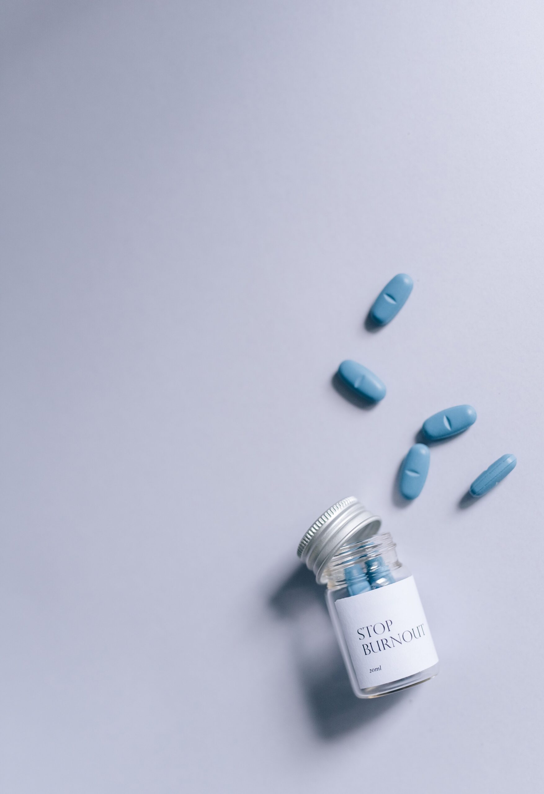 how does the pill work to prevent pregnancy